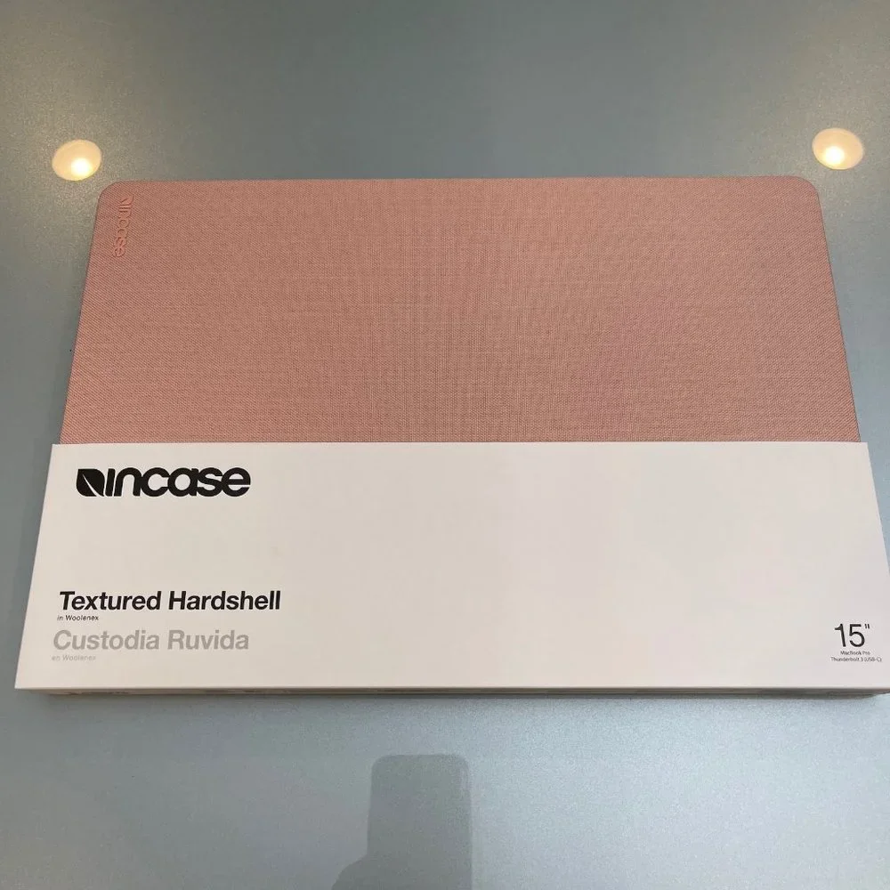 Incase Textured Hardshell For Macbook Pro 15